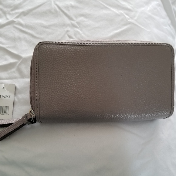 Nine West Wallet - Picture 3 of 4